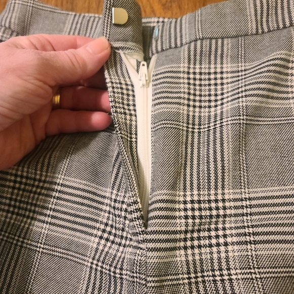 H&M Skinny Fit Plaid Check Trousers - Picture 6 of 12